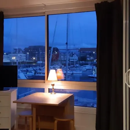 Le Loft-boat Довиль