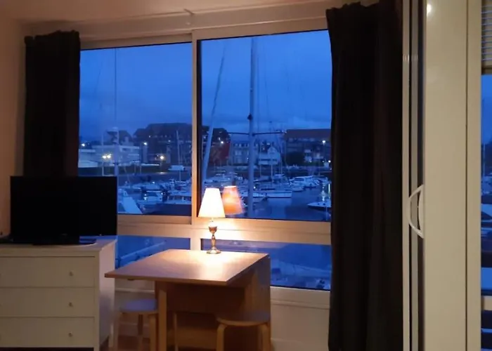 Le Loft-boat Довиль